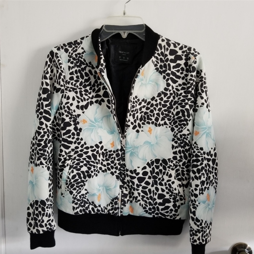 Zara Floral Patterned Sweater - Black and White